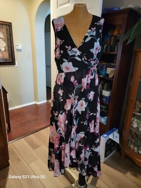 INC International Concepts Black Maxi Dress with Pink Floral Print- Lined